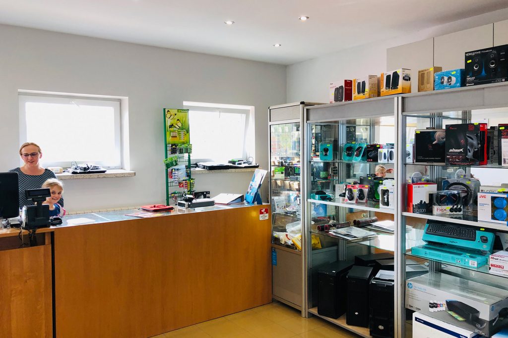 sklep stacjonarny Allkomp