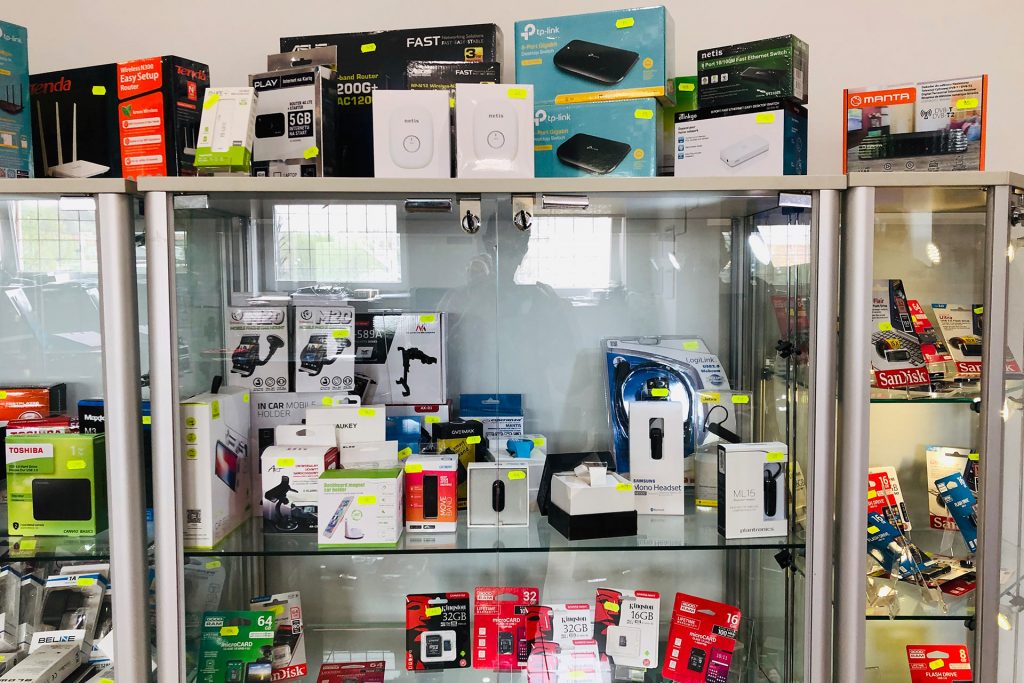 sklep stacjonarny Allkomp